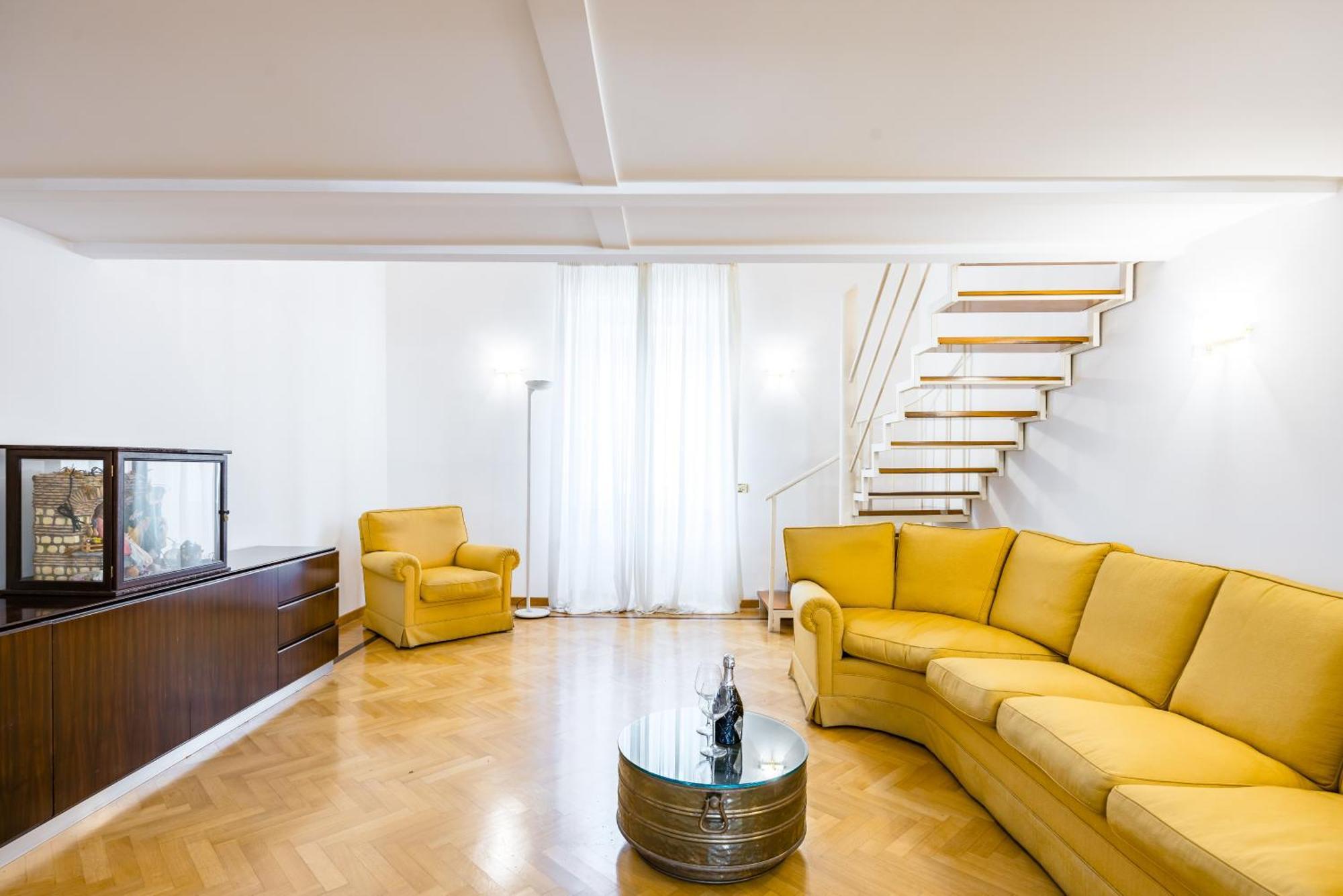 Centrally Located By The Sea Prestigious Appartement *